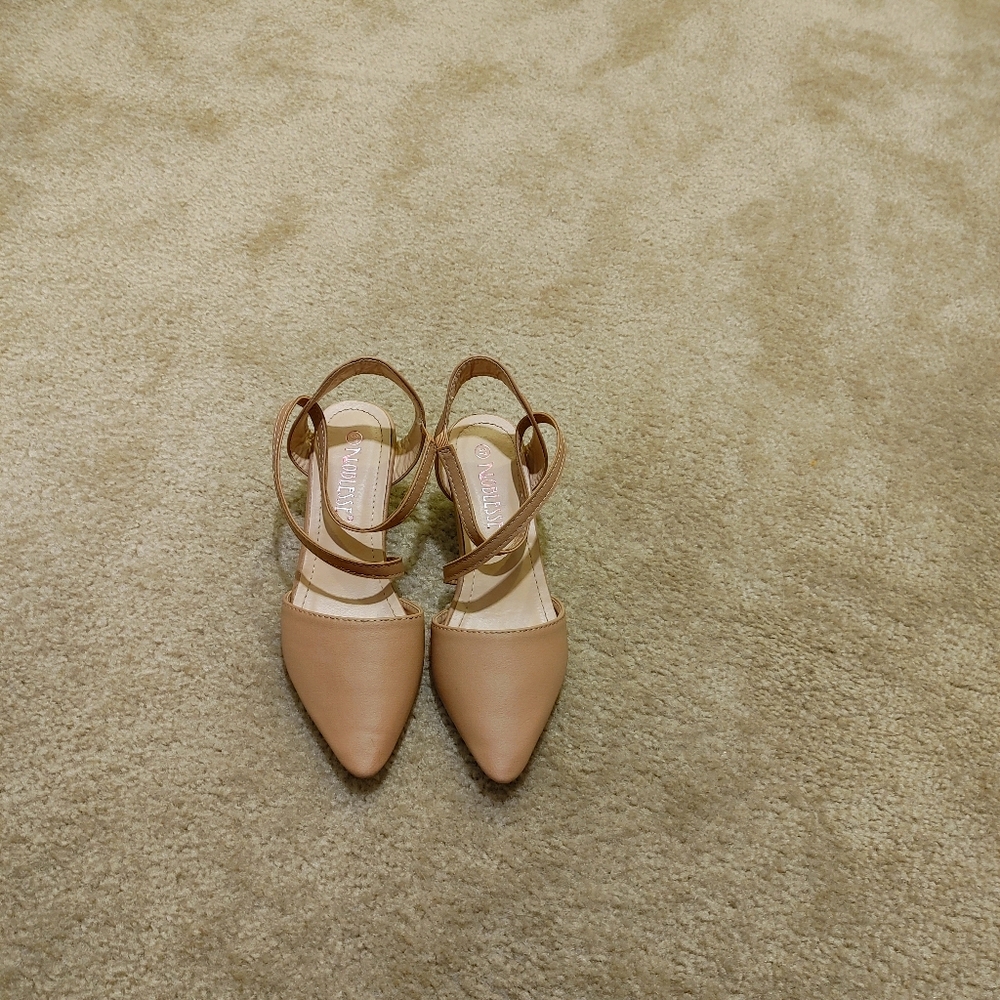 Kitten heel